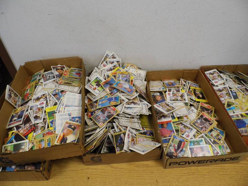 Huge Lot of Baseball Cards