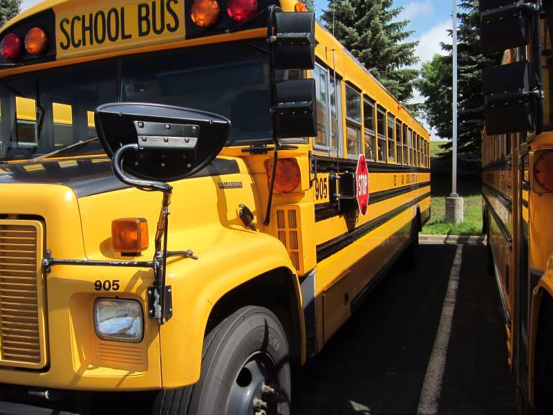 lot 1 image: SCHOOL BUS # 905