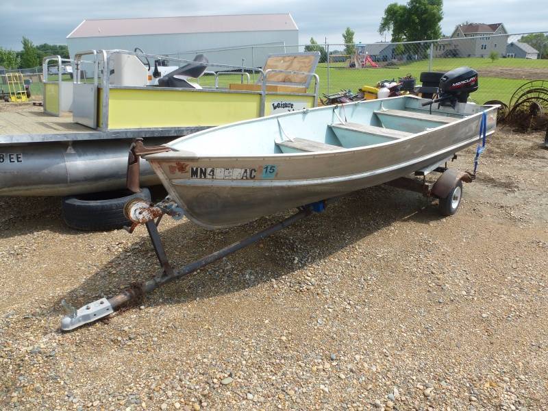 1971 Lund 14 Fishing Boat