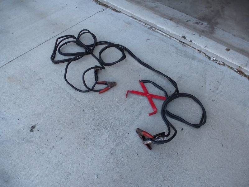 Battery Jump Cables & Clamp
