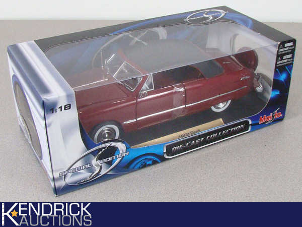 lot 38 image: NIB 118 Maisto 1950 Ford