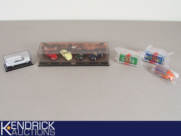 lot 66 image: 8 Vintage Hot Wheels Promo and Diorama Cars
