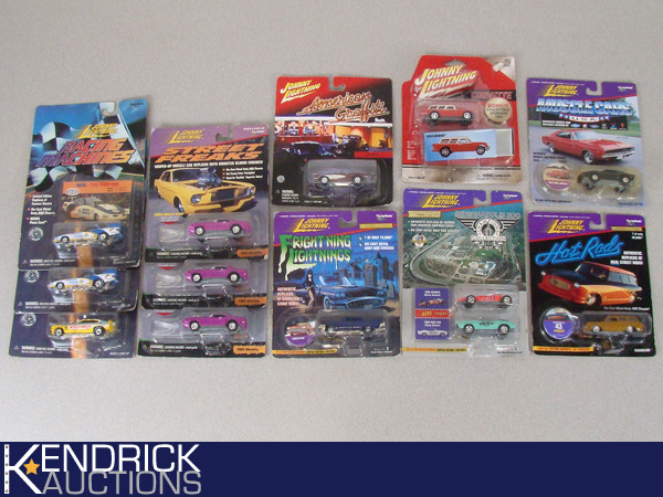 lot 69 image: 13 Vintage MINT ON CARD Johnny Lightning Cars