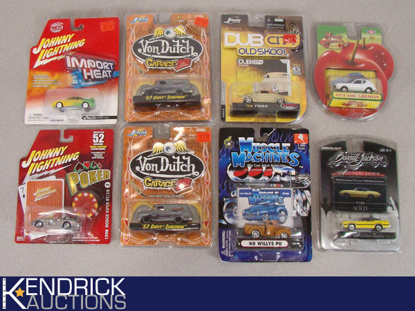 lot 75 image: 8 Vintage MINT ON CARD Miscellaneous Brands Die Cast Cars