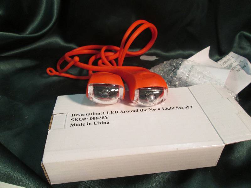 New, 1 LED Around Neck Light 2 Set...
