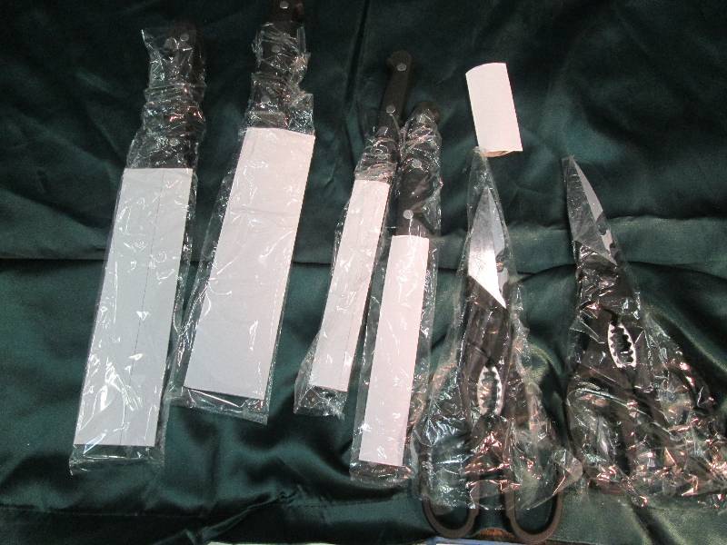 5 Chopping Knives,2 small Knives, 2...