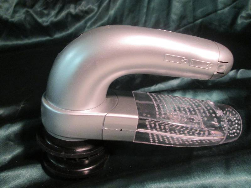 Handheld Battery Operated Pet Groom...