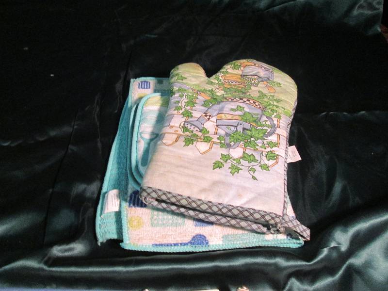 New Kitchen Supplies, Heat Pads 2, ...