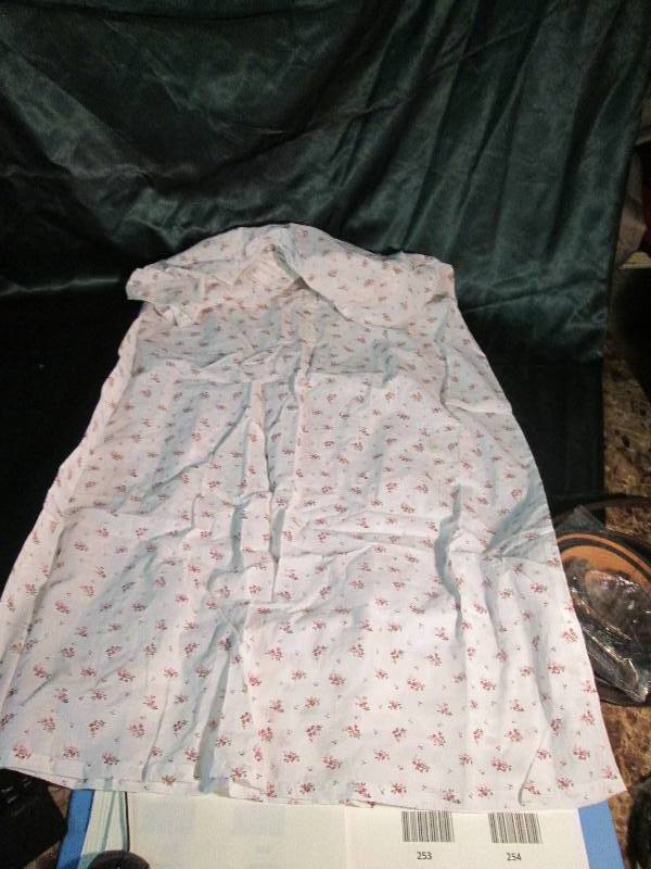 Womans Medium Sized Dress, White w...