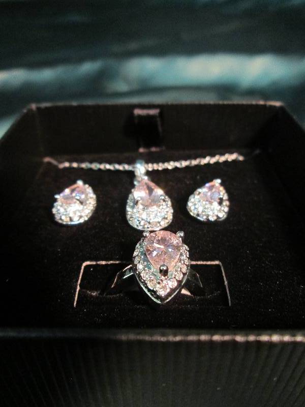 New Jewelry Ring Earingings Necklac...