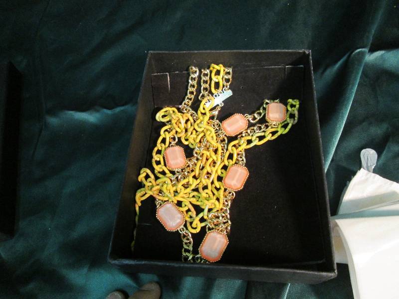 New Jewelry Necklace 2 Separate Nec...