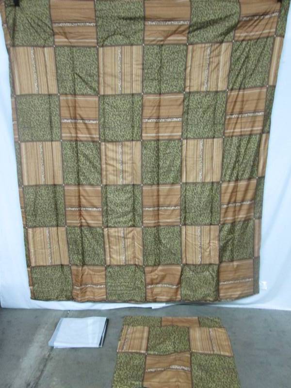 Alcove Jackson Square Comforter Set & Accessories - Full