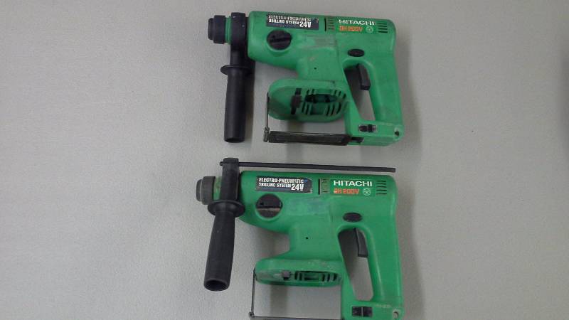 lot 3 image: Hitachi Electro-Pneumatic Drilling System (2)