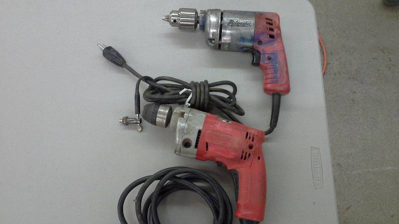 lot 8 image: Milwaukee Drills (2)