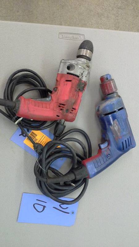 lot 10 image: Milwaukee Drills (2)