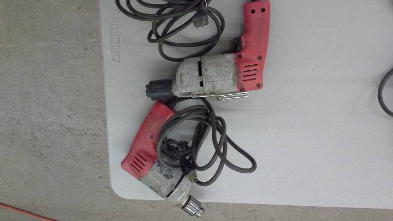 lot 32 image: Milwaukee Drills (2)