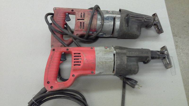 lot 62 image: Milwaukee Sawzall Reciprocating Saw (2)