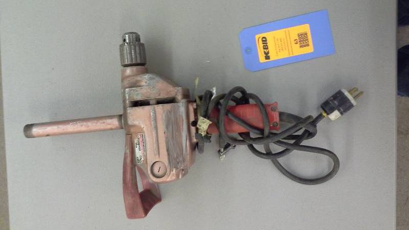 lot 63 image: Milwaukee Heavy Duty 12 Drill (1)