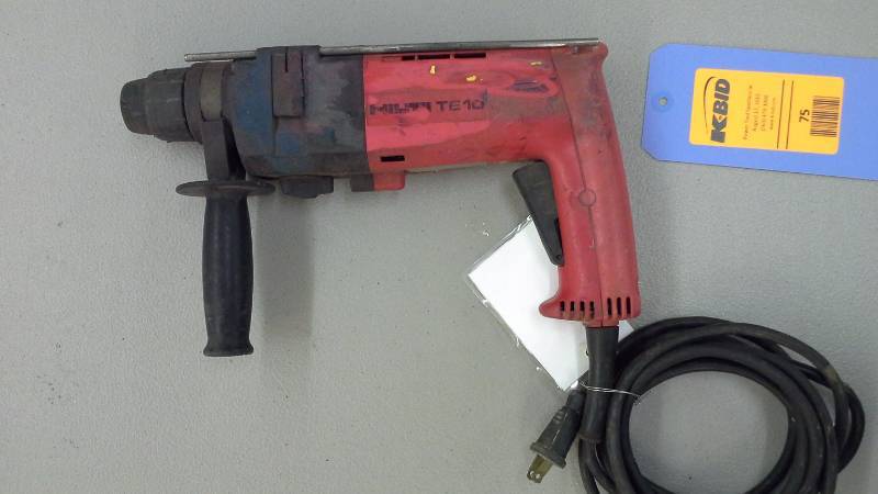 lot 75 image: Hilti TE10 Hammer Drill (1)