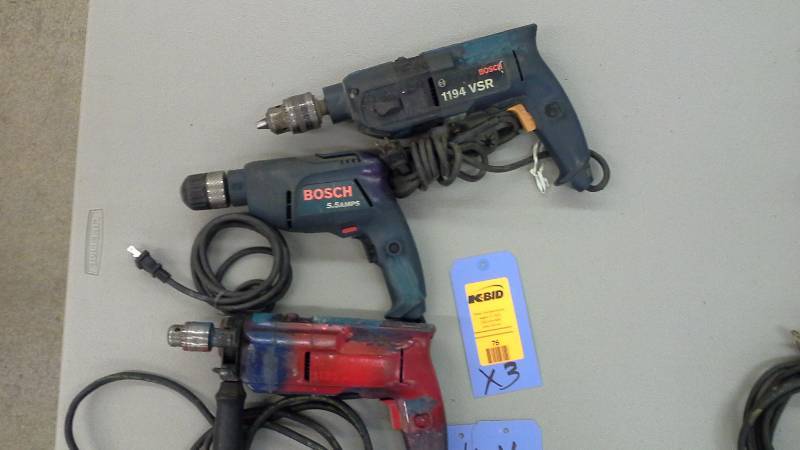 lot 76 image: Bosch Drills (3)