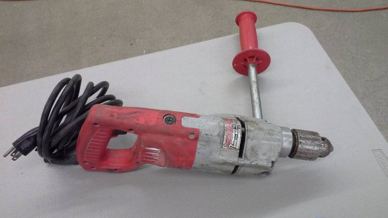 lot 77 image: Milwaukee 12 Drill (1)