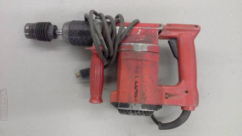 lot 90 image: Hilti TE22 Hammer Drill (1)