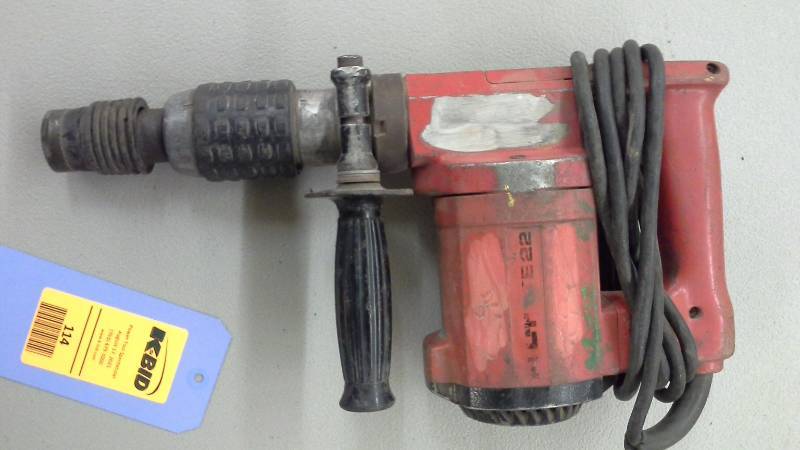 lot 114 image: Hilti TE22 Hammer Drill (1)