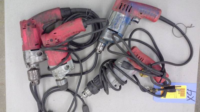 lot 119 image: Milwaukee Drills (4)