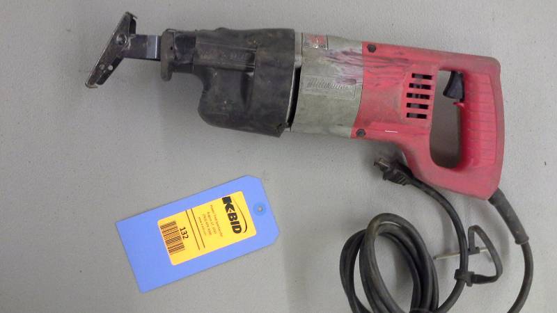 lot 132 image: Milwaukee Sawzall Reciprocating Saw (1)