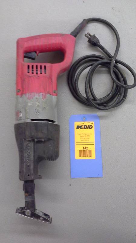 lot 142 image: Milwaukee Sawzall Reciprocating Saw (1)