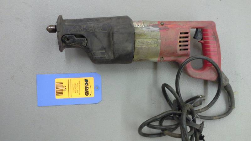 lot 146 image: Milwaukee Sawzall Reciprocating Saw (1)