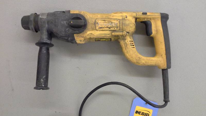 lot 171 image: Dewalt D25203 SDS Rotary Hammer (1)