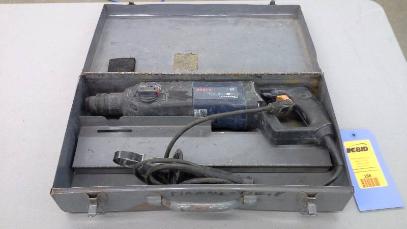 lot 188 image: Bosch Bulldog 11224VSR Drill (1)