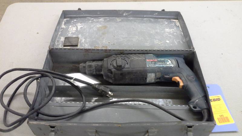 lot 191 image: Bosch Bulldog 11228VSR Drill (1)