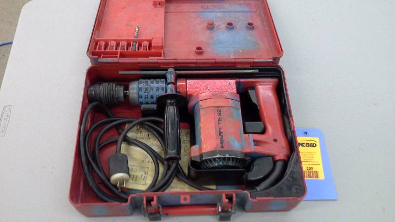 lot 203 image: Hilti TE22 Hammer Drill (1)