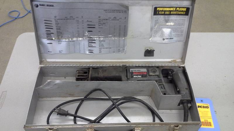 lot 221 image: Black & Decker Reciprocating Saw (1)