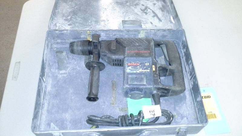 lot 224 image: Bosch 11222EVS Hammer Drill (1)