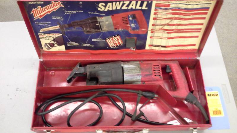 lot 245 image: Milwaukee Sawzall Reciprocating Saw (1)
