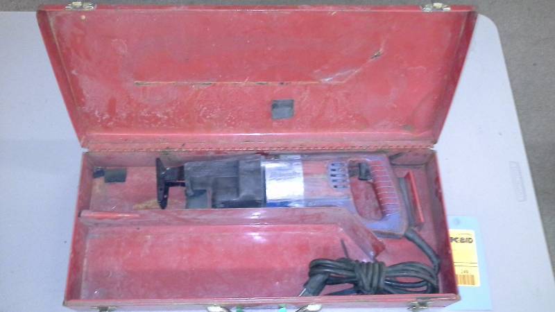 lot 249 image: Milwaukee Sawzall Reciprocating Saw (1)