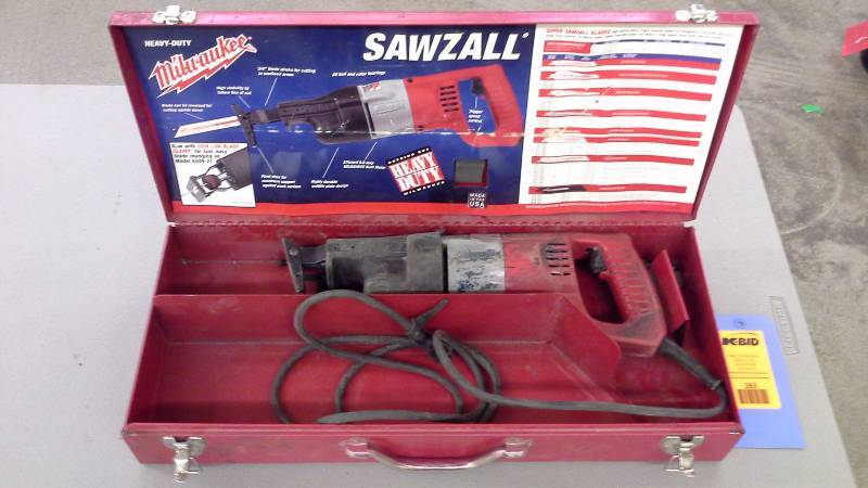 lot 263 image: Milwaukee Sawzall Reciprocating Saw (1)