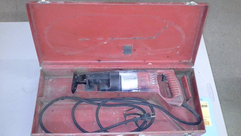 lot 265 image: Milwaukee Sawzall Reciprocating Saw (1)