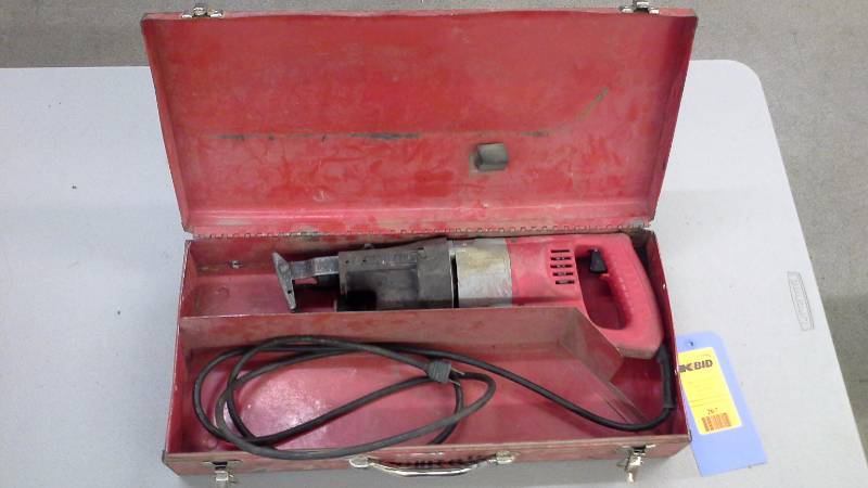 lot 267 image: Milwaukee Sawzall Reciprocating Saw (1)
