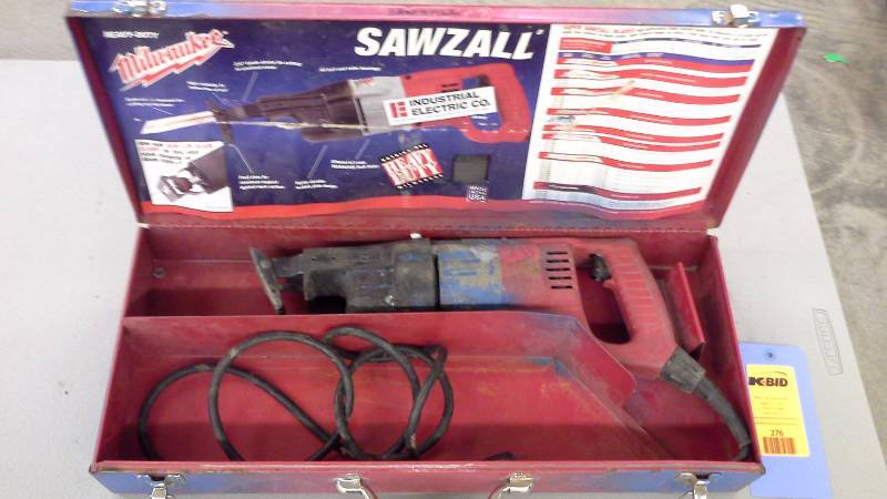 lot 276 image: Milwaukee Sawzall Reciprocating Saw (1)