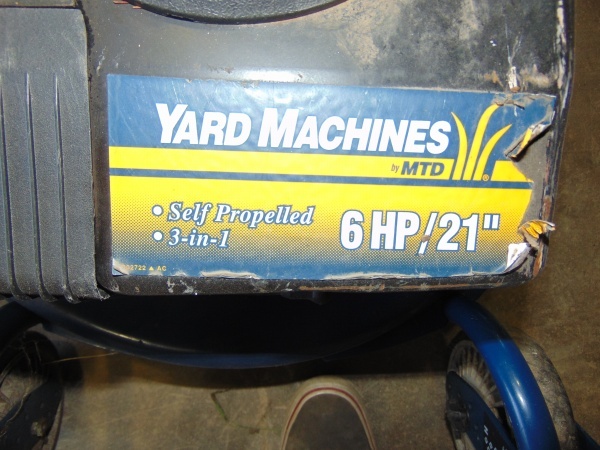 lot 4 image: 21 Yard Machines Self Propelled Mower