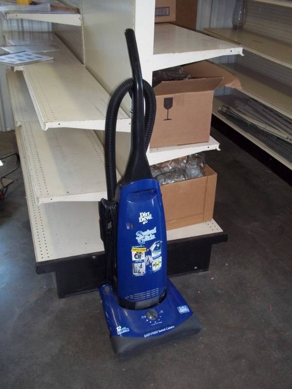 Dirt Devil Vacuum 12 amp, tested and works