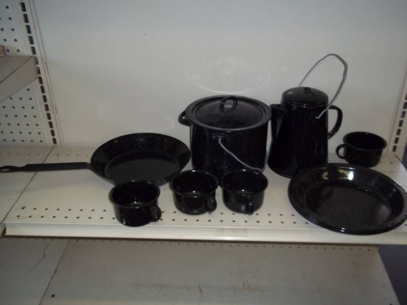 Camp cooking set