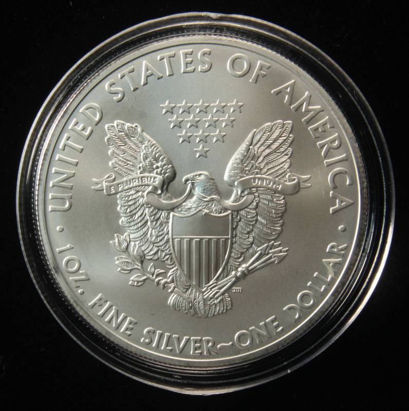 2012 US SILVER EAGLE 1 Oz .999 FINE SILVER IN AIRTIGHT HOLDER