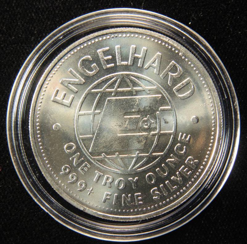 1 TROY OZ. .999 FINE SILVER PROSPECTOR ROUND 1982 IN AIRTITE HOLDER