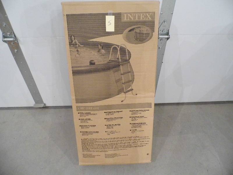 New Intex 48 Pool Ladder