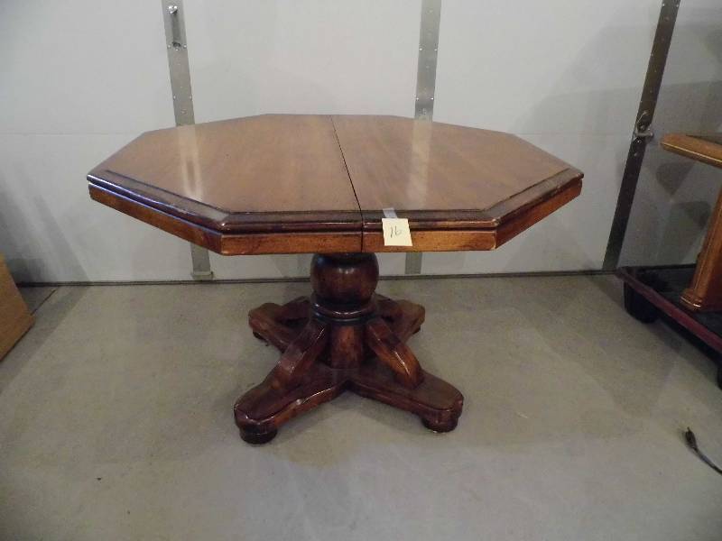 Dining Table w Chairs